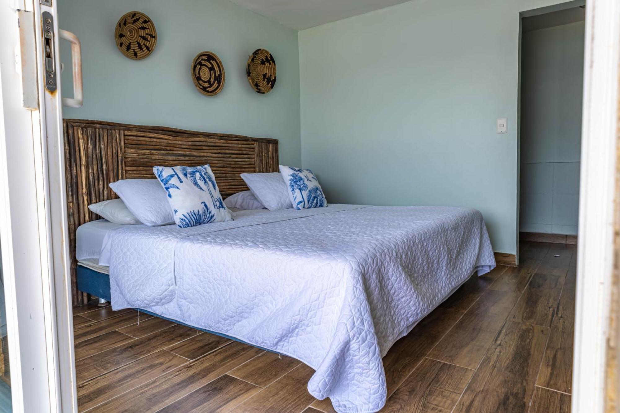 Fragata Island House Hotel Cartagena Room photo
